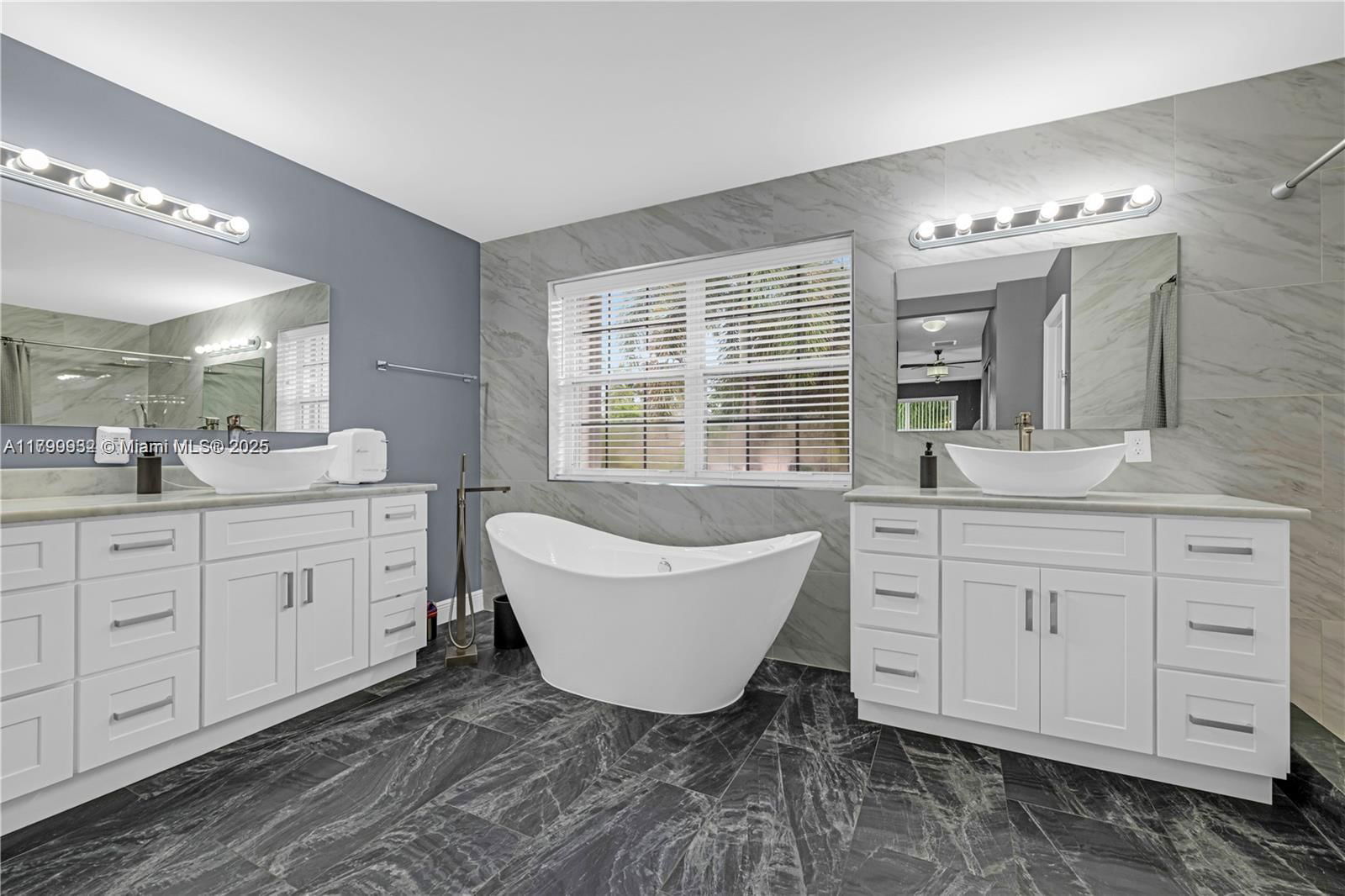 Real estate property located at 3372 179th Ave, Broward, Silver Lakes Phase Iii Re, Miramar, FL