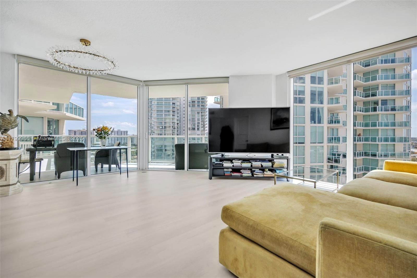 Real estate property located at 200 Sunny Isles Blvd #2-1503, Miami-dade, St Tropez On The Bay Ii C, Sunny Isles Beach, FL
