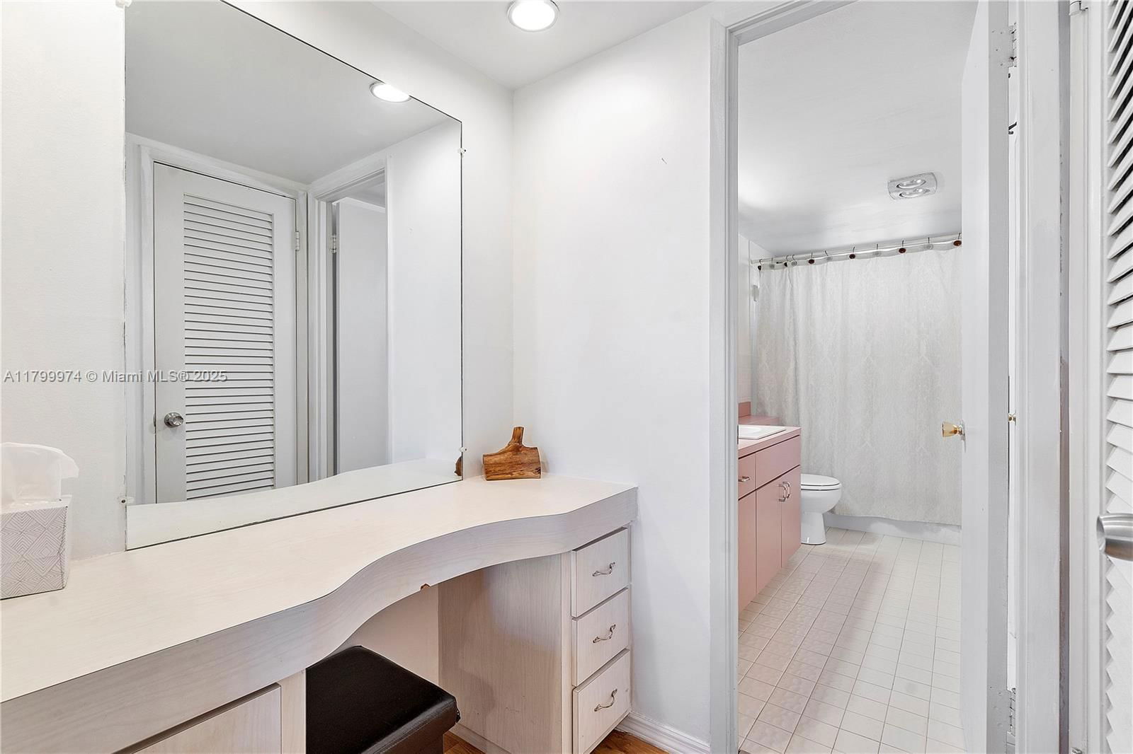 Real estate property located at 4800 Hillcrest Ln #503, Broward, Hillcrest, Hollywood, FL