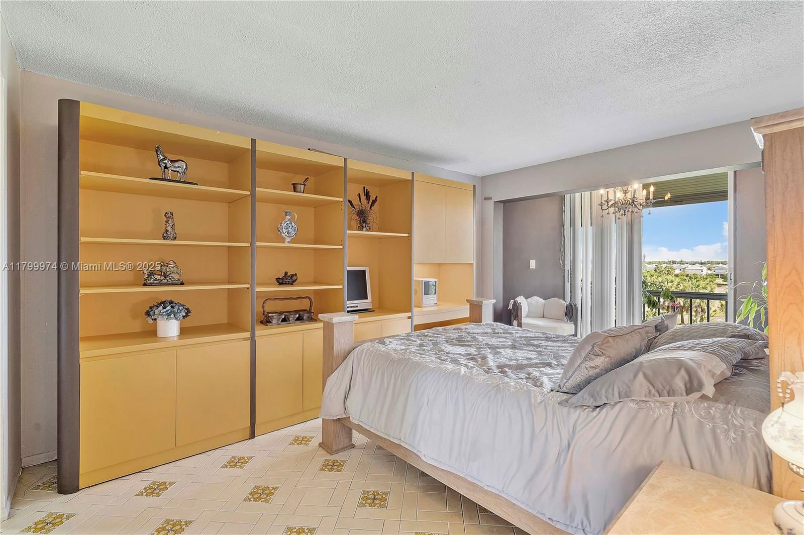 Real estate property located at 4800 Hillcrest Ln #503, Broward, Hillcrest, Hollywood, FL