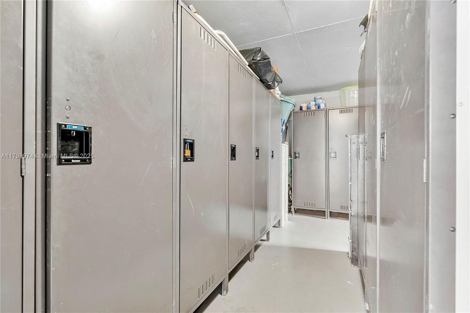 Real estate property located at 4800 Hillcrest Ln #503, Broward, Hillcrest, Hollywood, FL