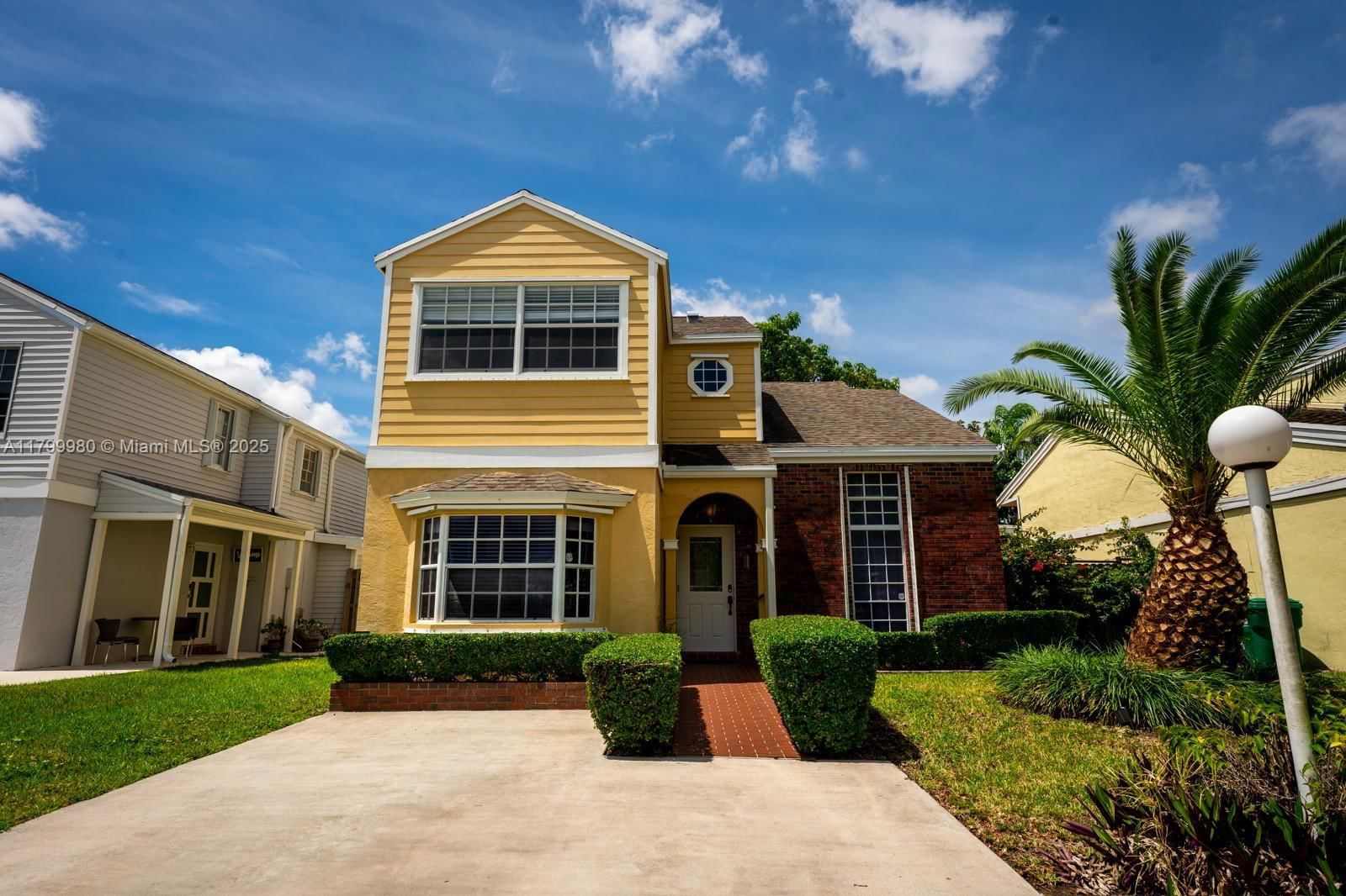 Real estate property located at 12840 146th Ln, Miami-dade, Deerwood Part Iv, Miami, FL