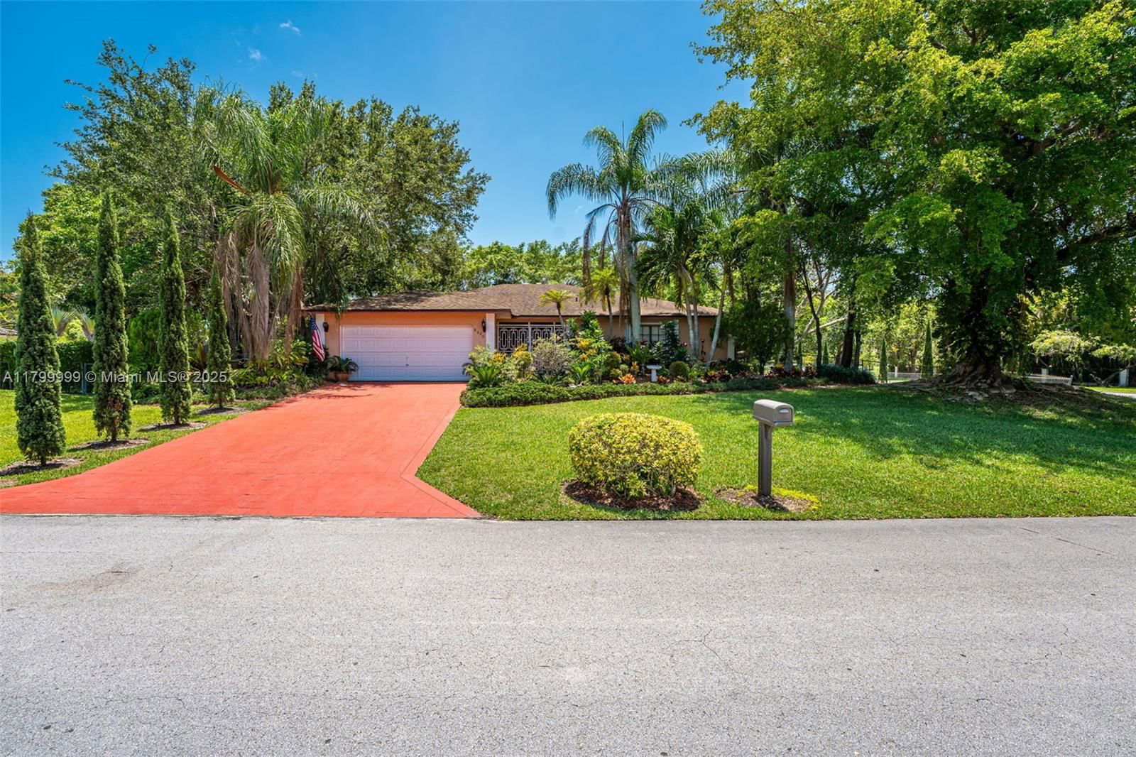 Real estate property located at 8620 181st St, Miami-dade, Pinewood Ests 3rd Addn, Palmetto Bay, FL