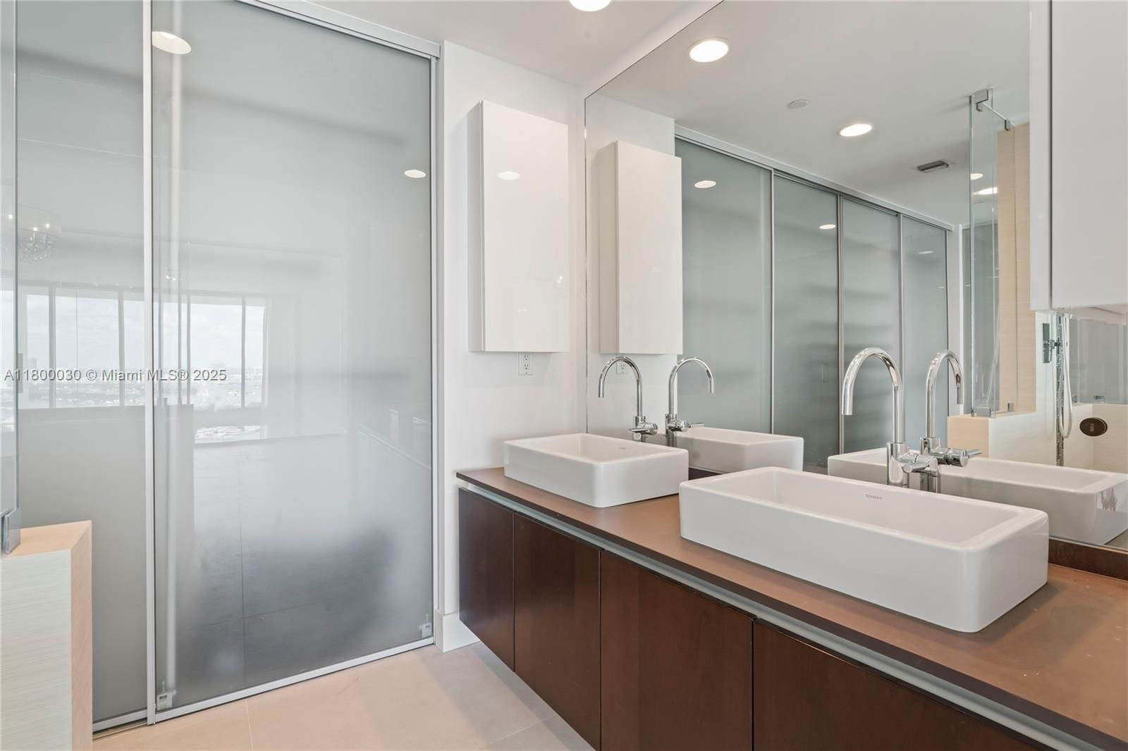 Real estate property located at 1040 Biscayne Blvd #3802, Miami-dade, Ten Museum Pk Residential, Miami, FL