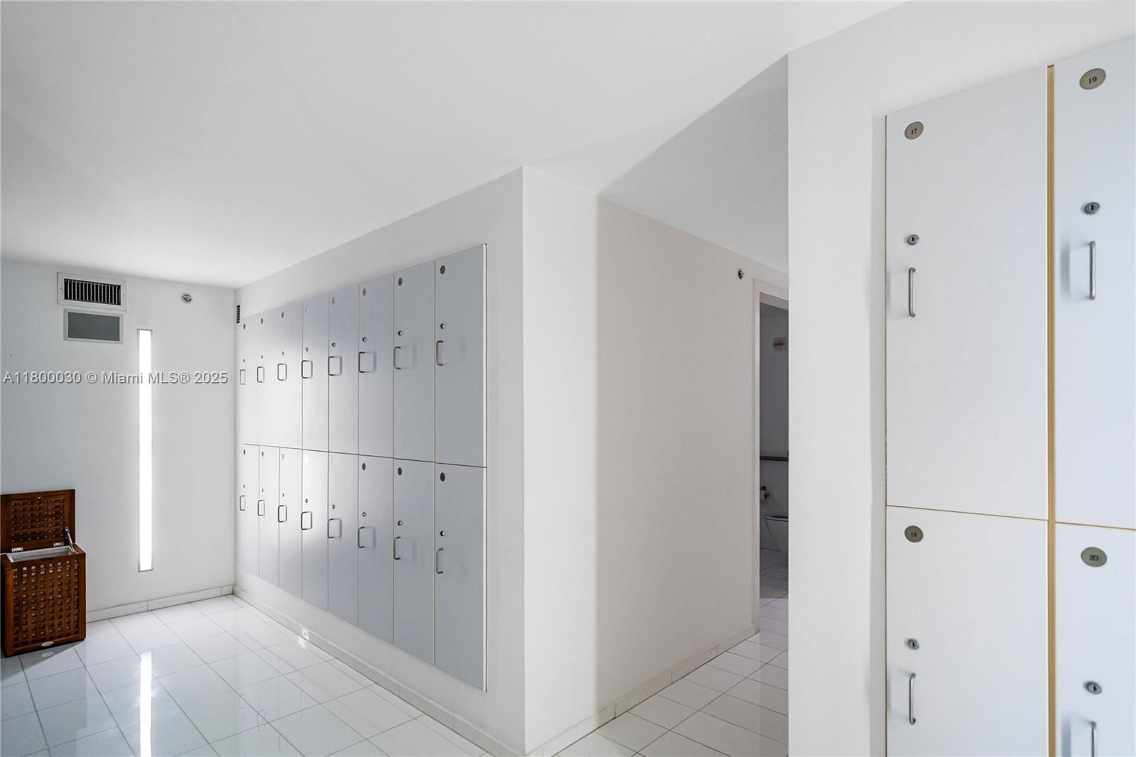 Real estate property located at 1040 Biscayne Blvd #3802, Miami-dade, Ten Museum Pk Residential, Miami, FL