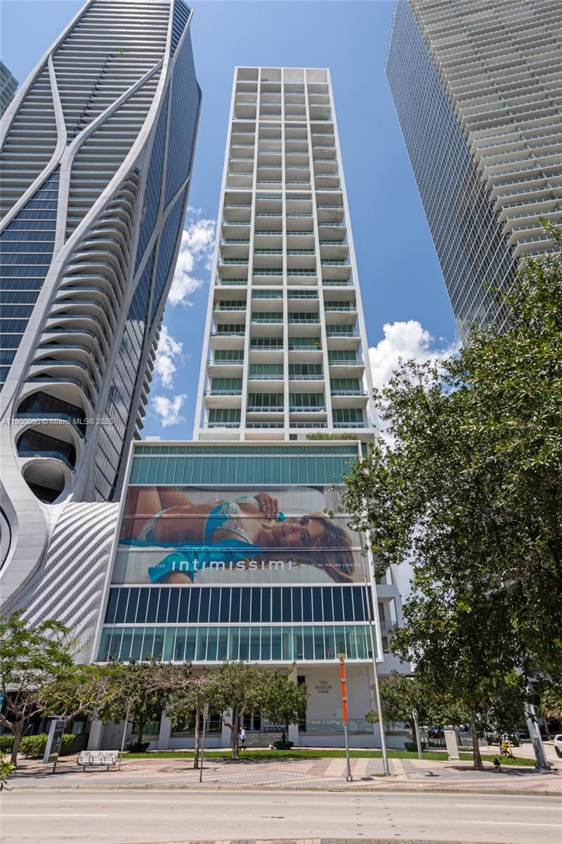 Real estate property located at 1040 Biscayne Blvd #3802, Miami-dade, Ten Museum Pk Residential, Miami, FL