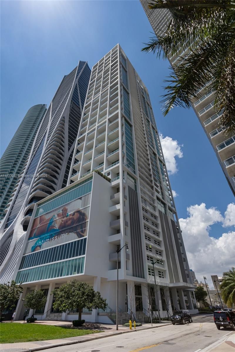Real estate property located at 1040 Biscayne Blvd #3802, Miami-dade, Ten Museum Pk Residential, Miami, FL