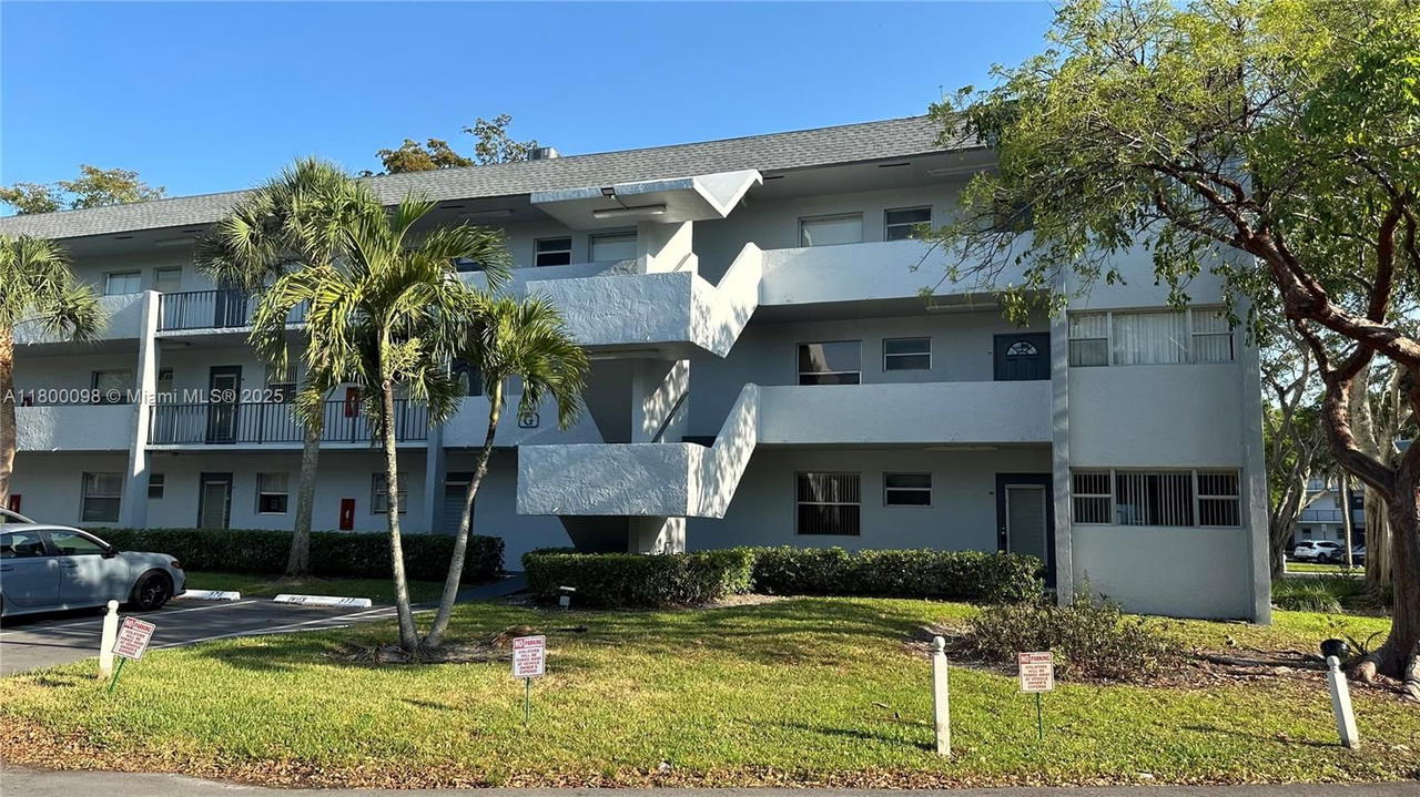 Real estate property located at 8360 Sands Point Blvd G209, Broward, Sands Point Condominium I, Tamarac, FL