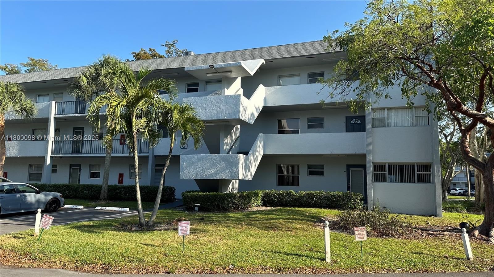 Real estate property located at 8360 Sands Point Blvd G209, Broward, Sands Point Condominium I, Tamarac, FL