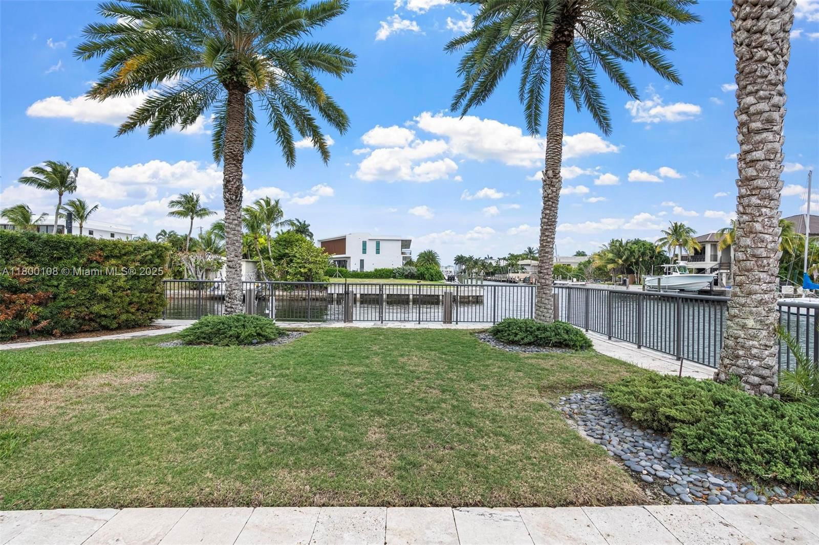 Real estate property located at 12605 Cyprus Rd, Miami-dade, Keystone Island No 3, North Miami, FL