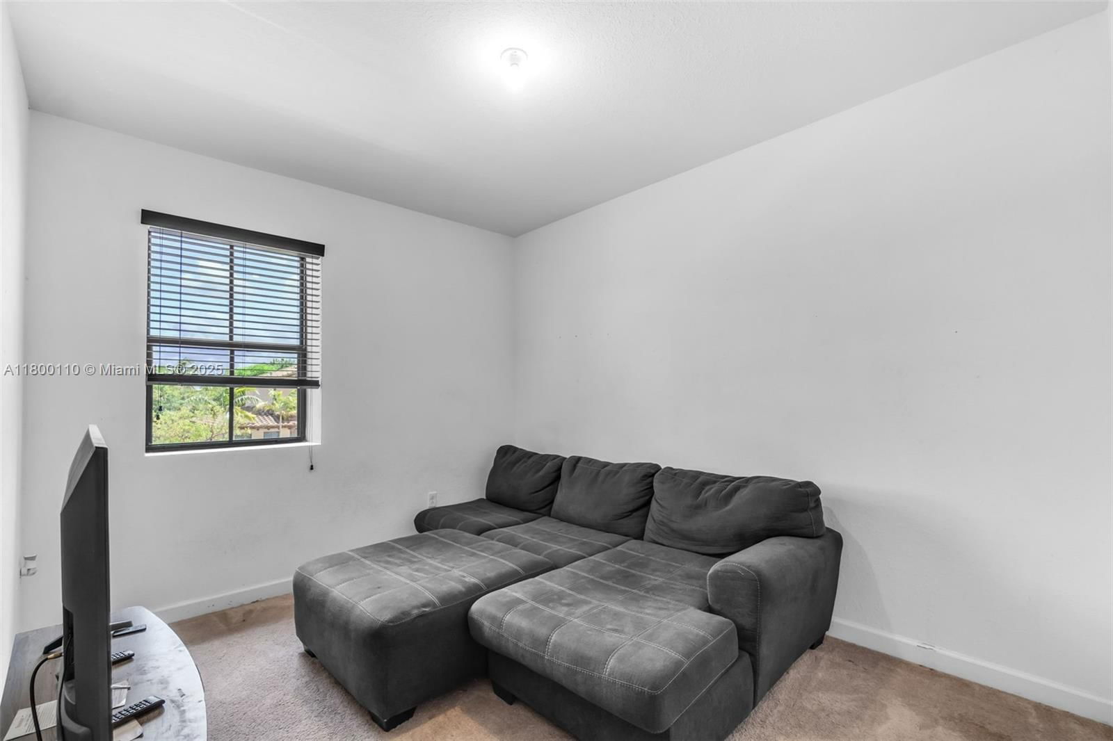 Real estate property located at 2553 3rd St, Miami-dade, Kingman Commons, Homestead, FL