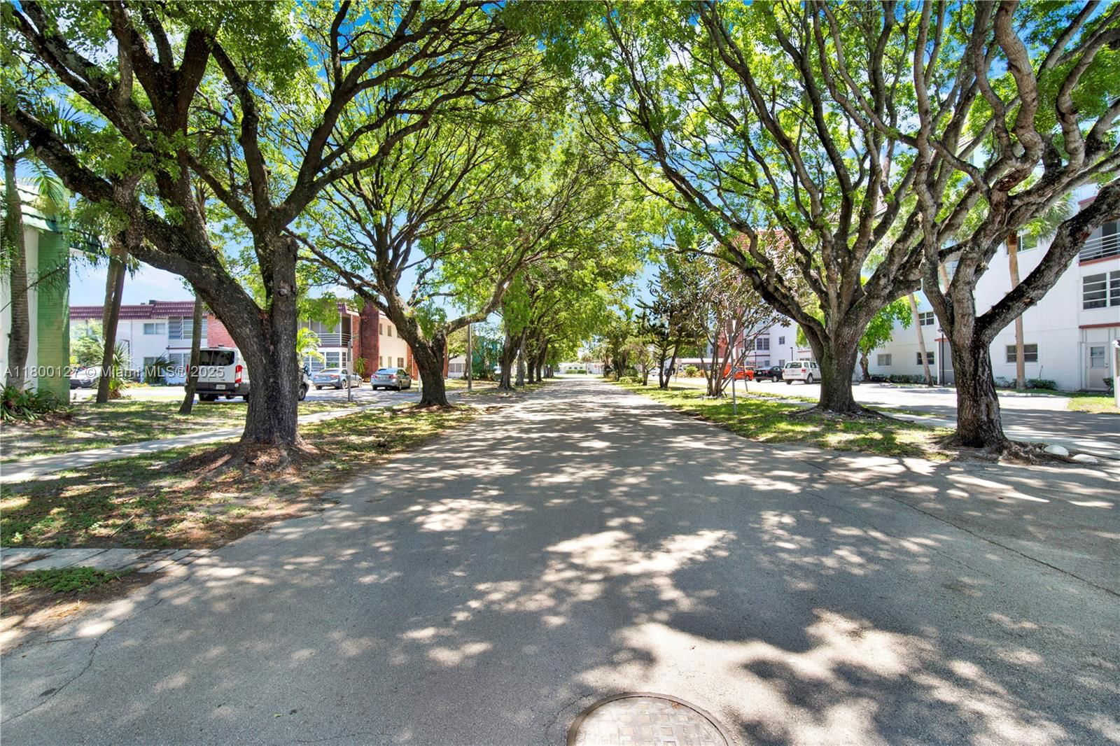 Real estate property located at 4750 22nd Ct #518, Broward, Castle Apartments 11 Cond, Lauderhill, FL