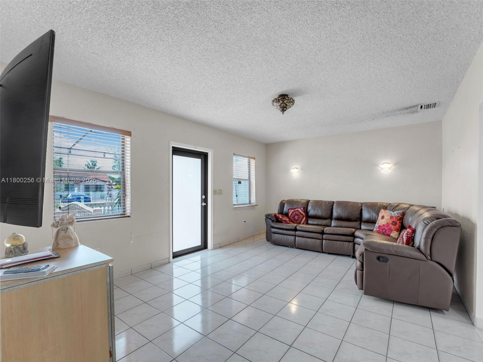 Real estate property located at 341 Pash E Ho Wa Dr, Miami-dade, Deer Pk Addn, Hialeah, FL