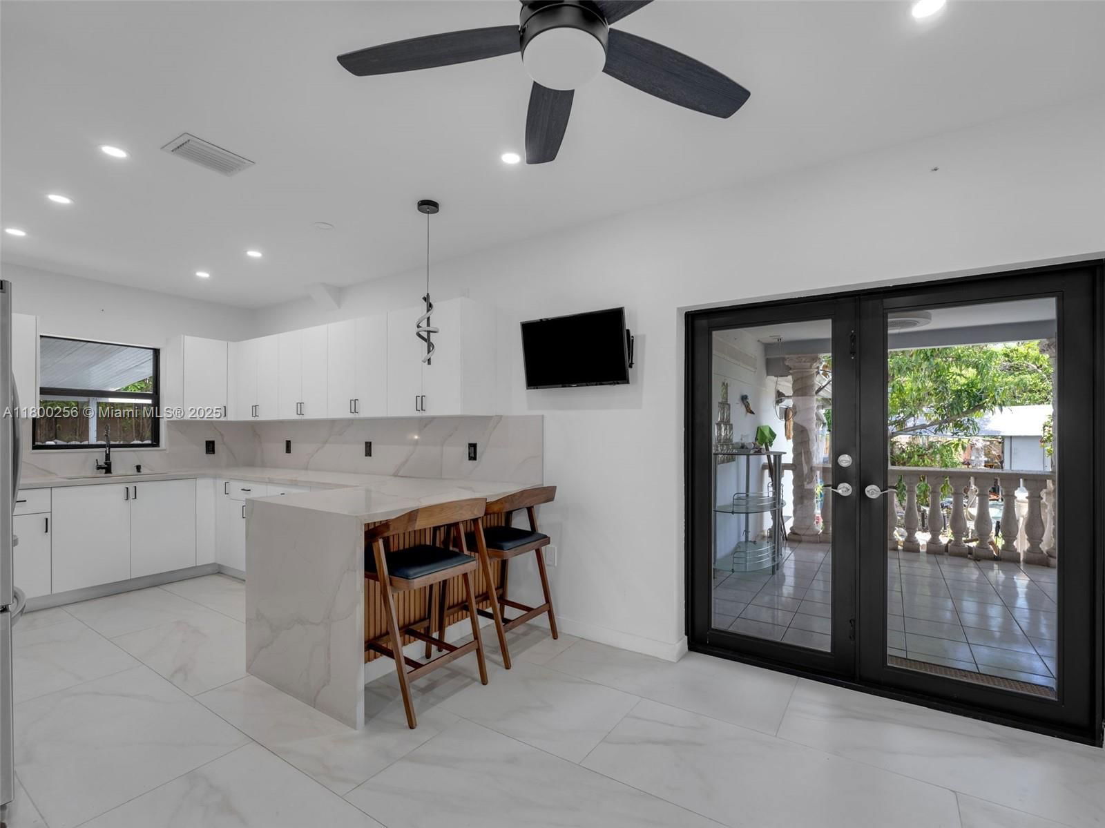 Real estate property located at 341 Pash E Ho Wa Dr, Miami-dade, Deer Pk Addn, Hialeah, FL