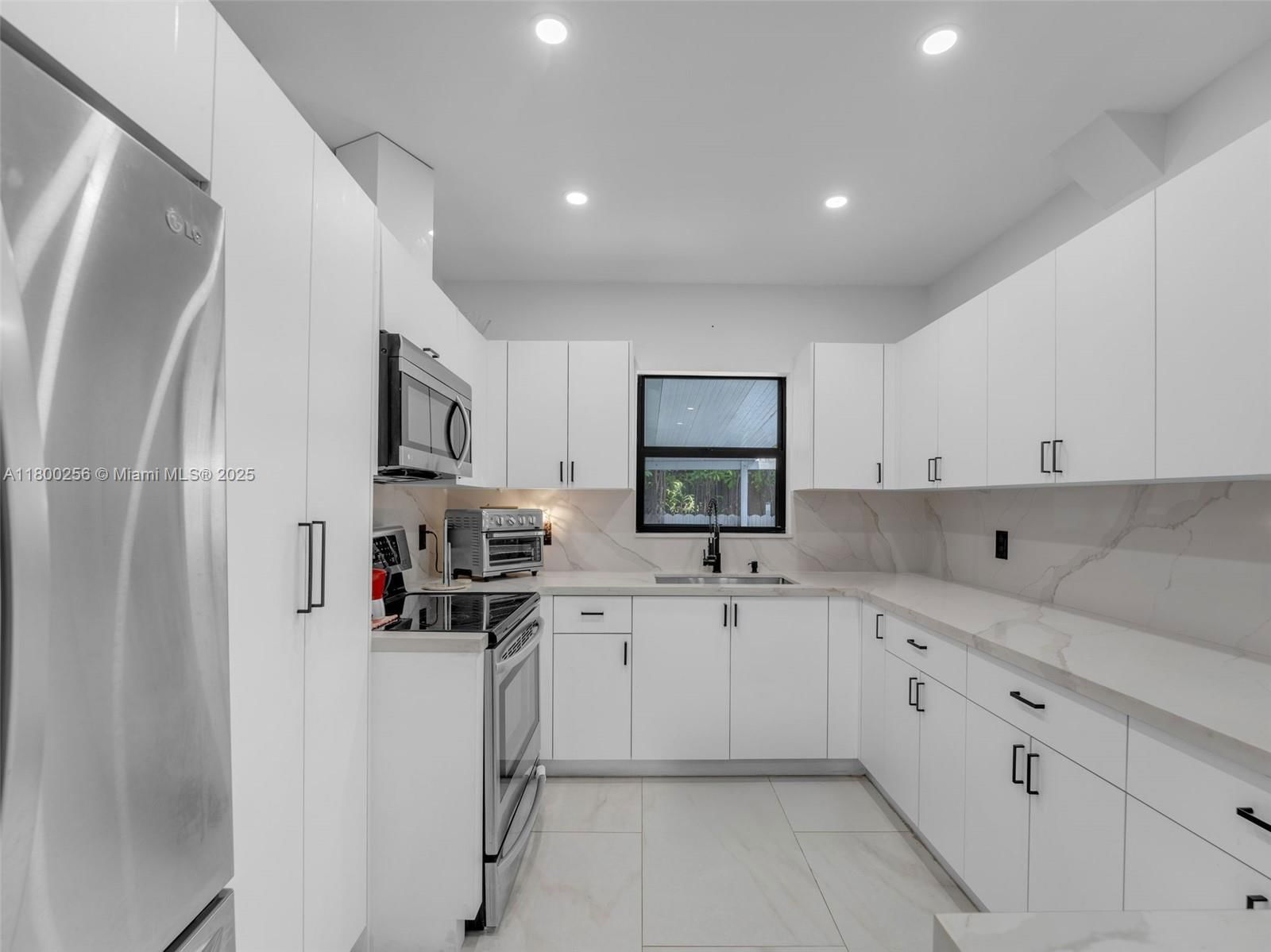 Real estate property located at 341 Pash E Ho Wa Dr, Miami-dade, Deer Pk Addn, Hialeah, FL