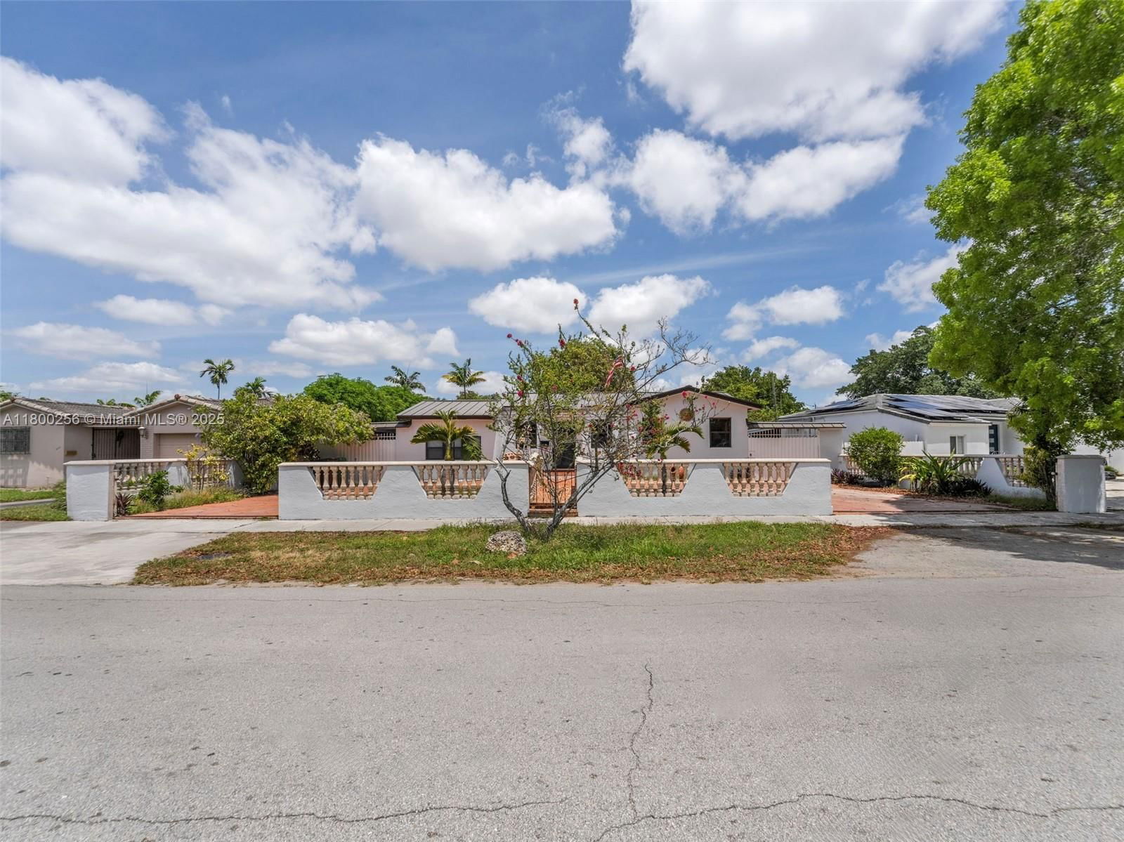 Real estate property located at 341 Pash E Ho Wa Dr, Miami-dade, Deer Pk Addn, Hialeah, FL