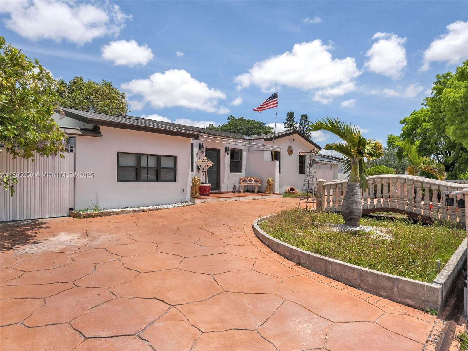 Real estate property located at 341 Pash E Ho Wa Dr, Miami-dade, Deer Pk Addn, Hialeah, FL
