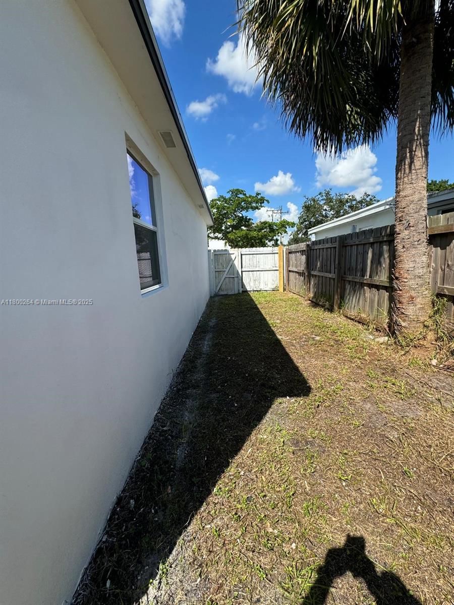 Real estate property located at 12205 2nd Ave, Miami-dade, Overbrook Shores No-2, North Miami, FL