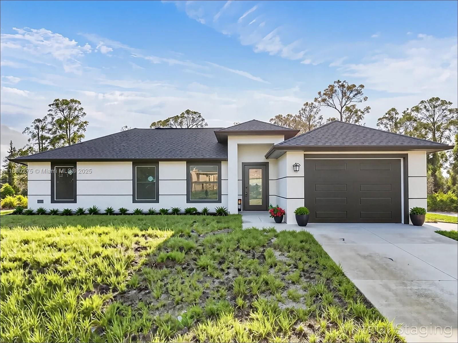 Real estate property located at 817 Moore AVE, Lee, Lehigh Acres, Lehigh Acres, FL
