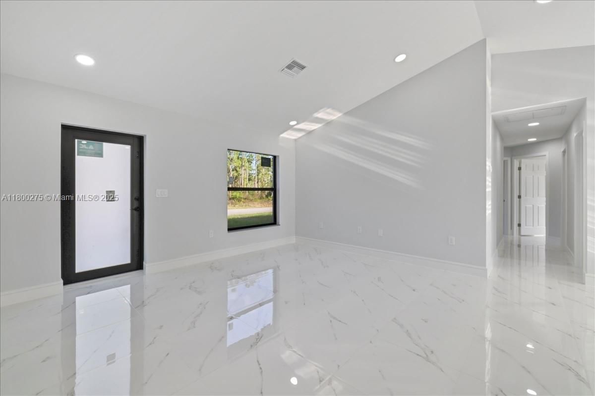 Real estate property located at 817 Moore AVE, Lee, Lehigh Acres, Lehigh Acres, FL
