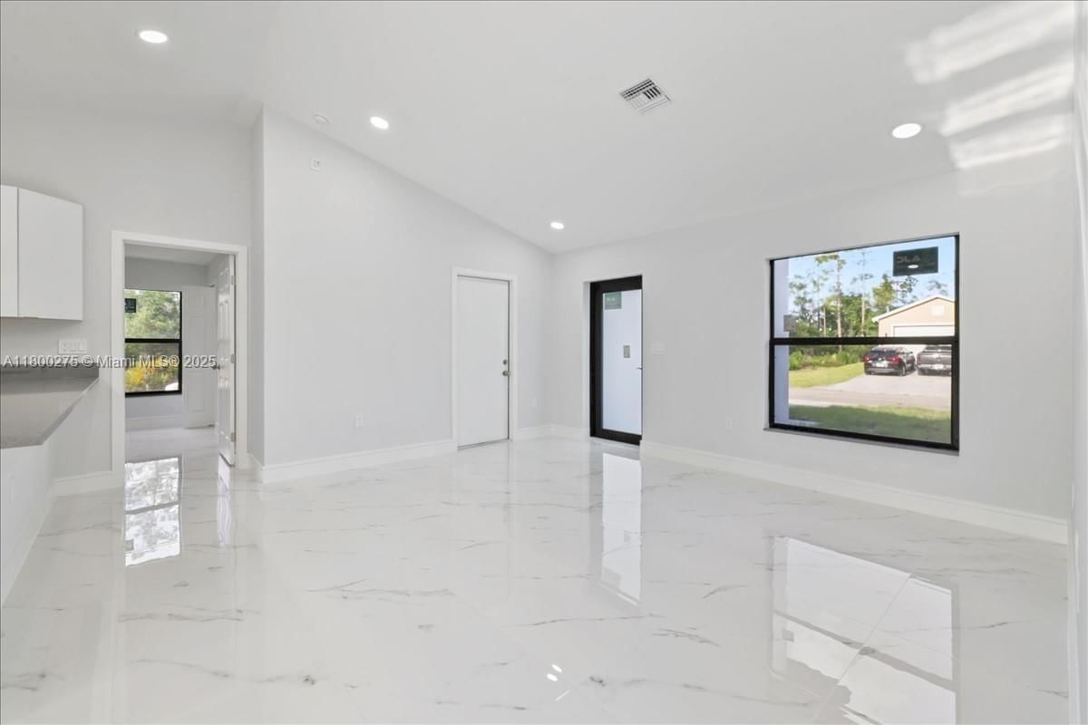 Real estate property located at 817 Moore AVE, Lee, Lehigh Acres, Lehigh Acres, FL