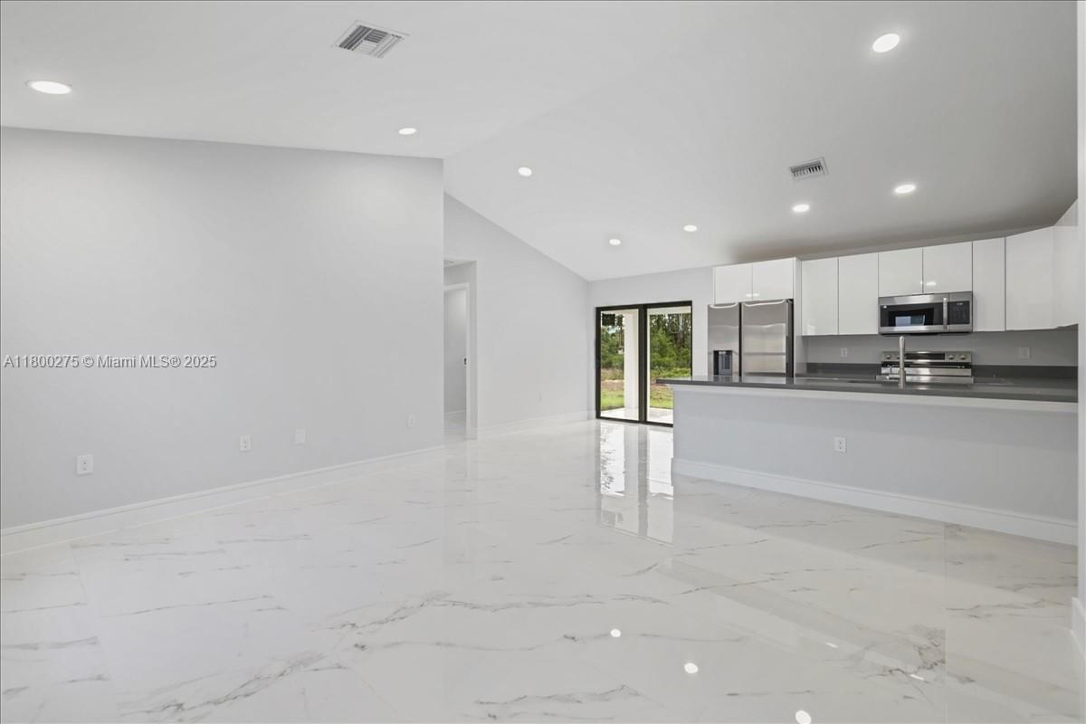 Real estate property located at 817 Moore AVE, Lee, Lehigh Acres, Lehigh Acres, FL