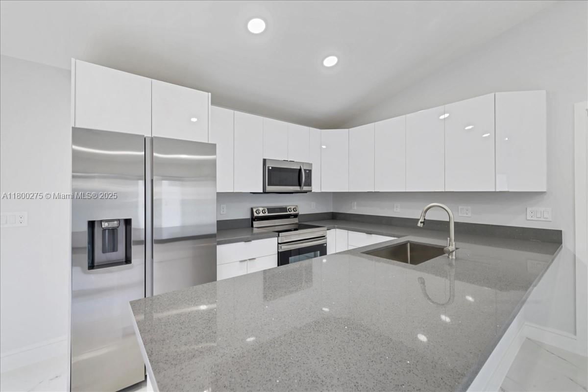 Real estate property located at 817 Moore AVE, Lee, Lehigh Acres, Lehigh Acres, FL