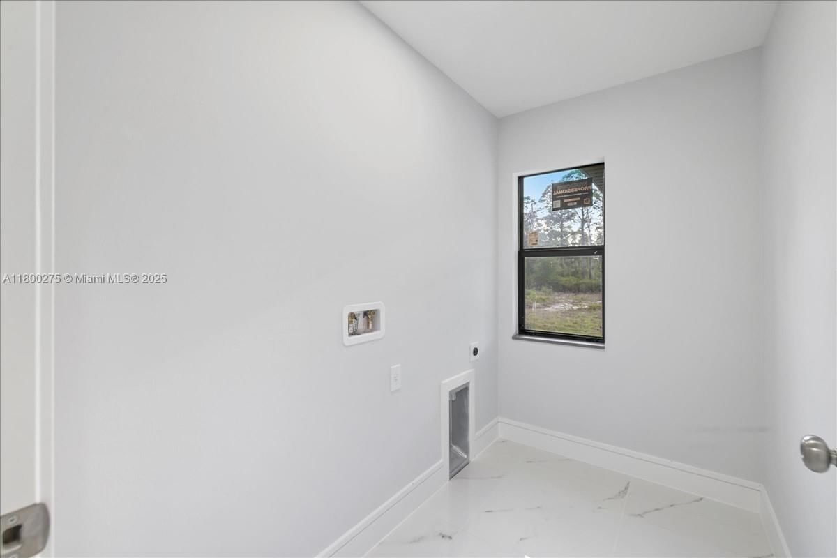 Real estate property located at 817 Moore AVE, Lee, Lehigh Acres, Lehigh Acres, FL