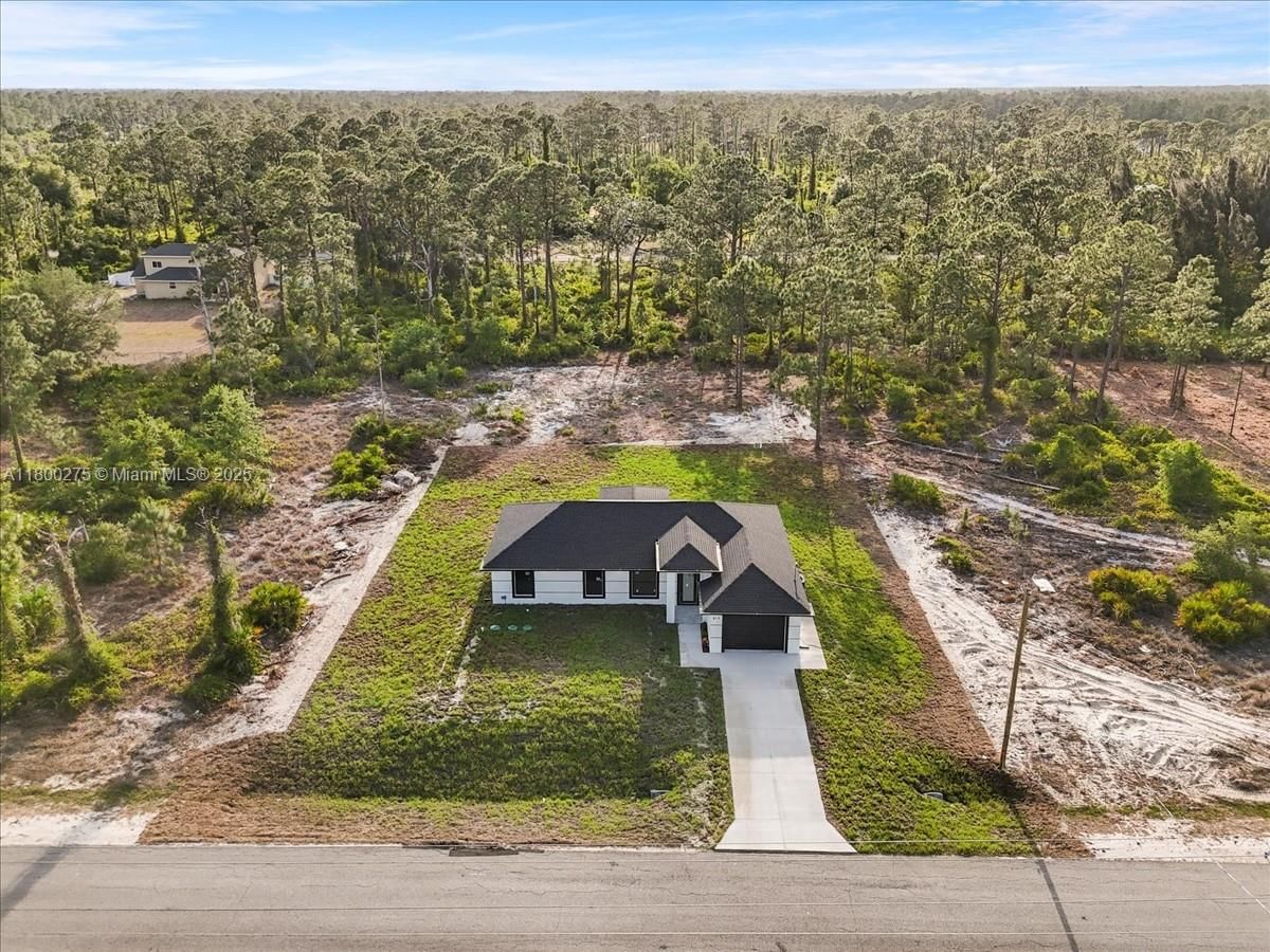 Real estate property located at 817 Moore AVE, Lee, Lehigh Acres, Lehigh Acres, FL