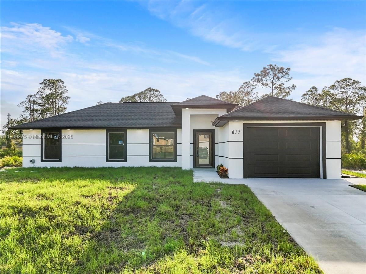 Real estate property located at 817 Moore AVE, Lee, Lehigh Acres, Lehigh Acres, FL