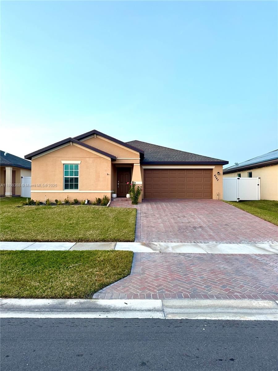Real estate property located at 4242 Thurso Ln, St Lucie, Bent Creek Tract B-2, Fort Pierce, FL