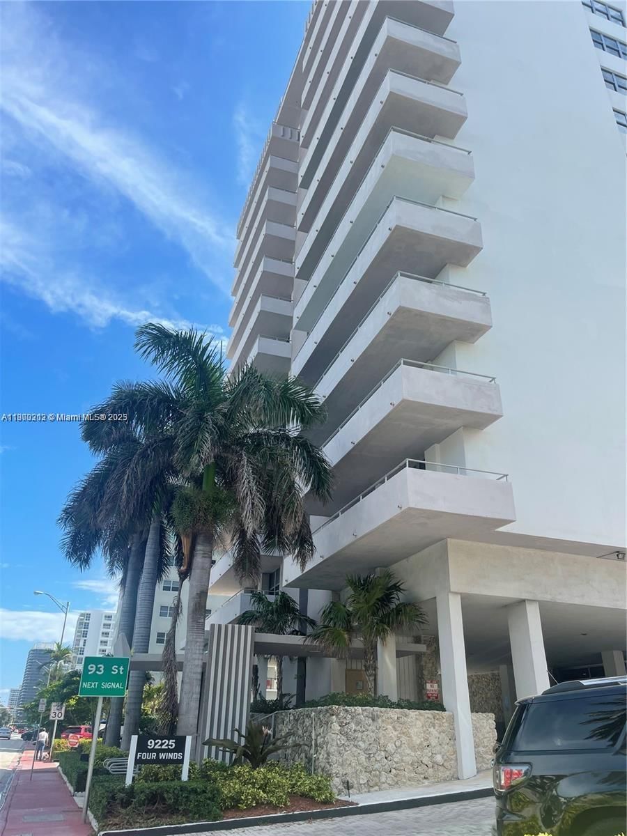 Real estate property located at 9225 Collins Ave #307, Miami-dade, Four Winds Condo, Surfside, FL