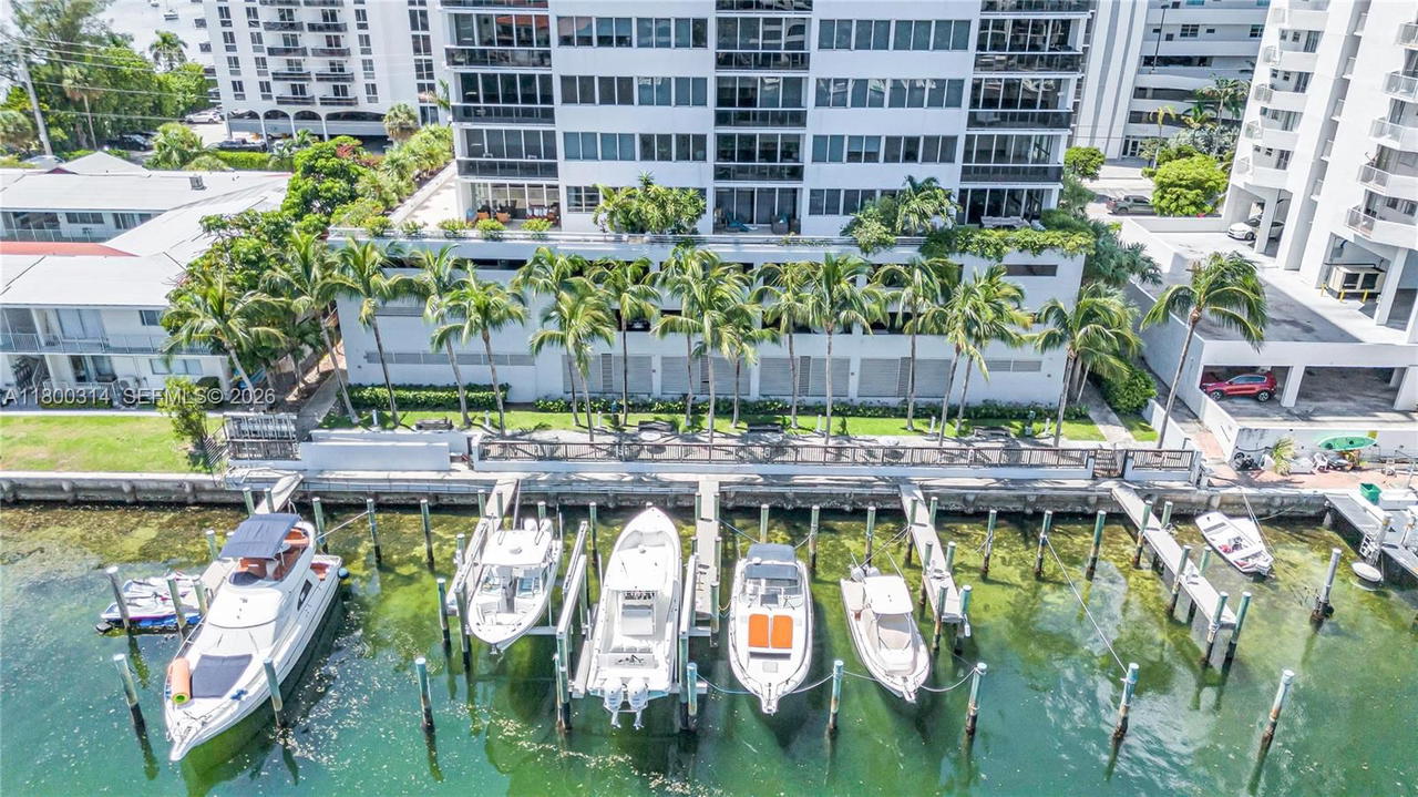 Real estate property located at 7929 West Dr PH1601, Miami-dade, Blue Bay Tower Condo, North Bay Village, FL