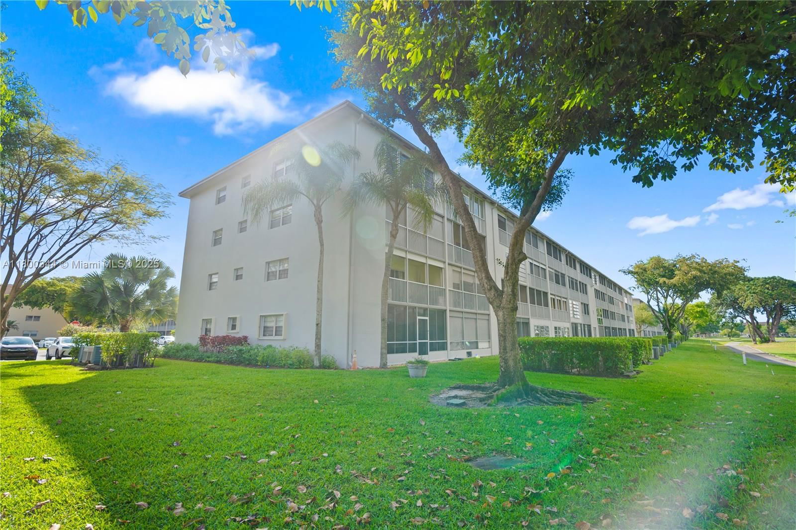 Real estate property located at 300 134th Way #413E, Broward, New Hampton At Century Vi, Pembroke Pines, FL