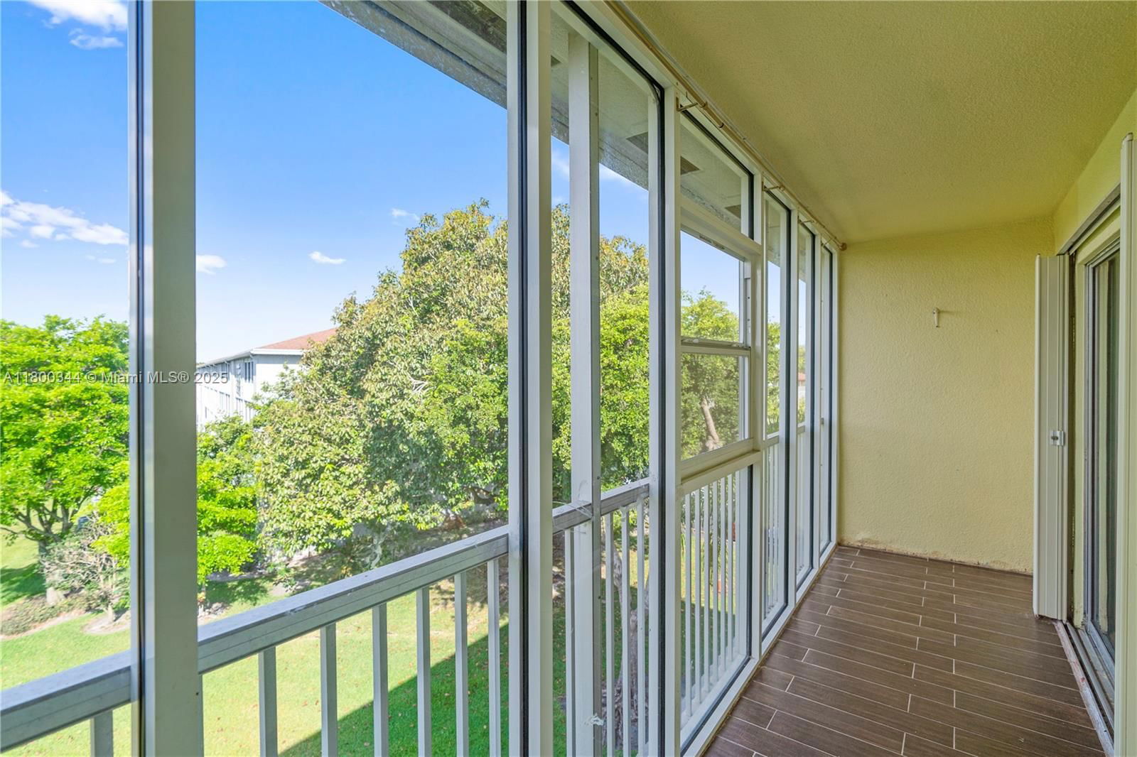 Real estate property located at 300 134th Way #413E, Broward, New Hampton At Century Vi, Pembroke Pines, FL