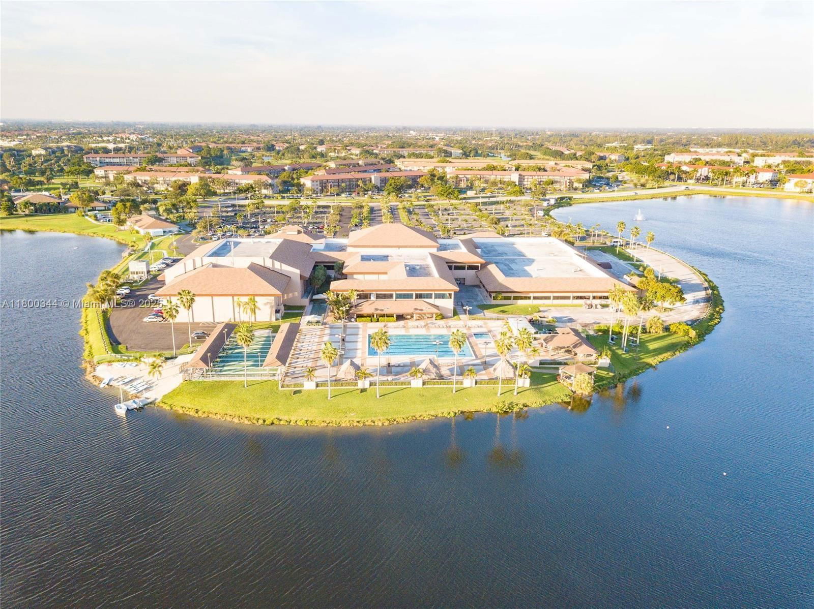 Real estate property located at 300 134th Way #413E, Broward, New Hampton At Century Vi, Pembroke Pines, FL