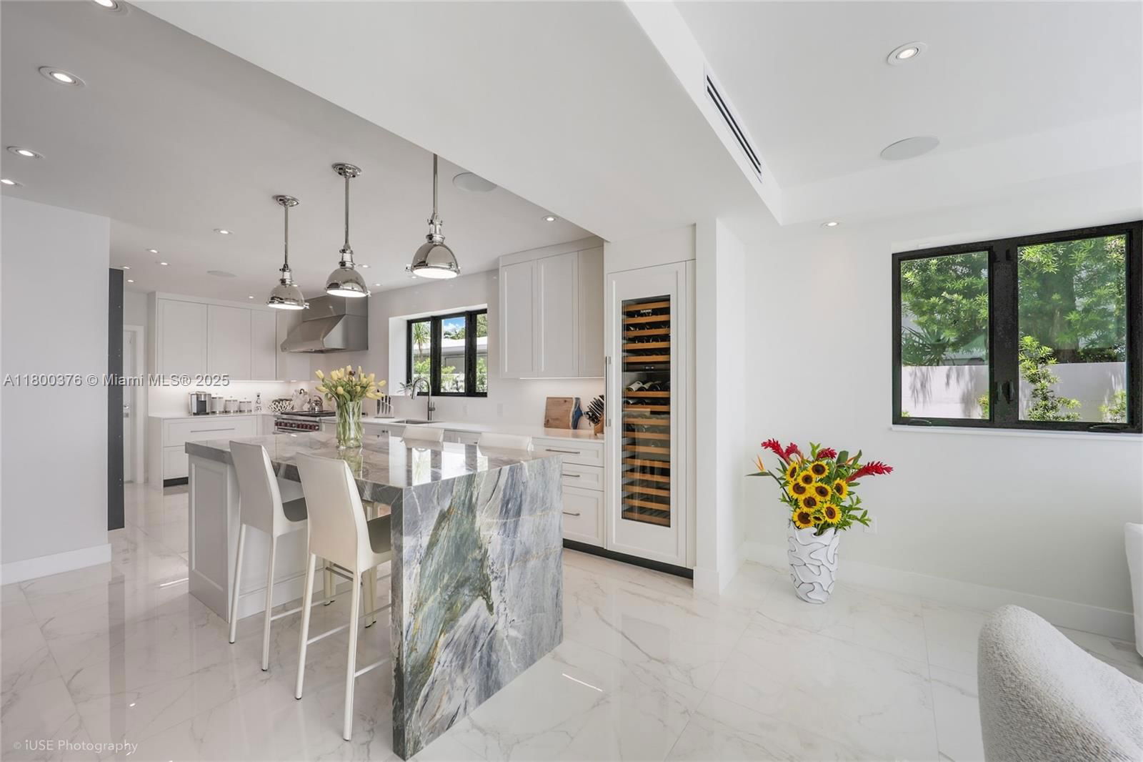Real estate property located at 1001 Venetian Dr, Miami-dade, Biscayne Isl, Miami, FL