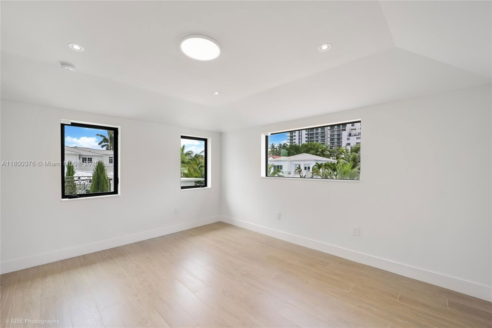 Real estate property located at 1001 Venetian Dr, Miami-dade, Biscayne Isl, Miami, FL