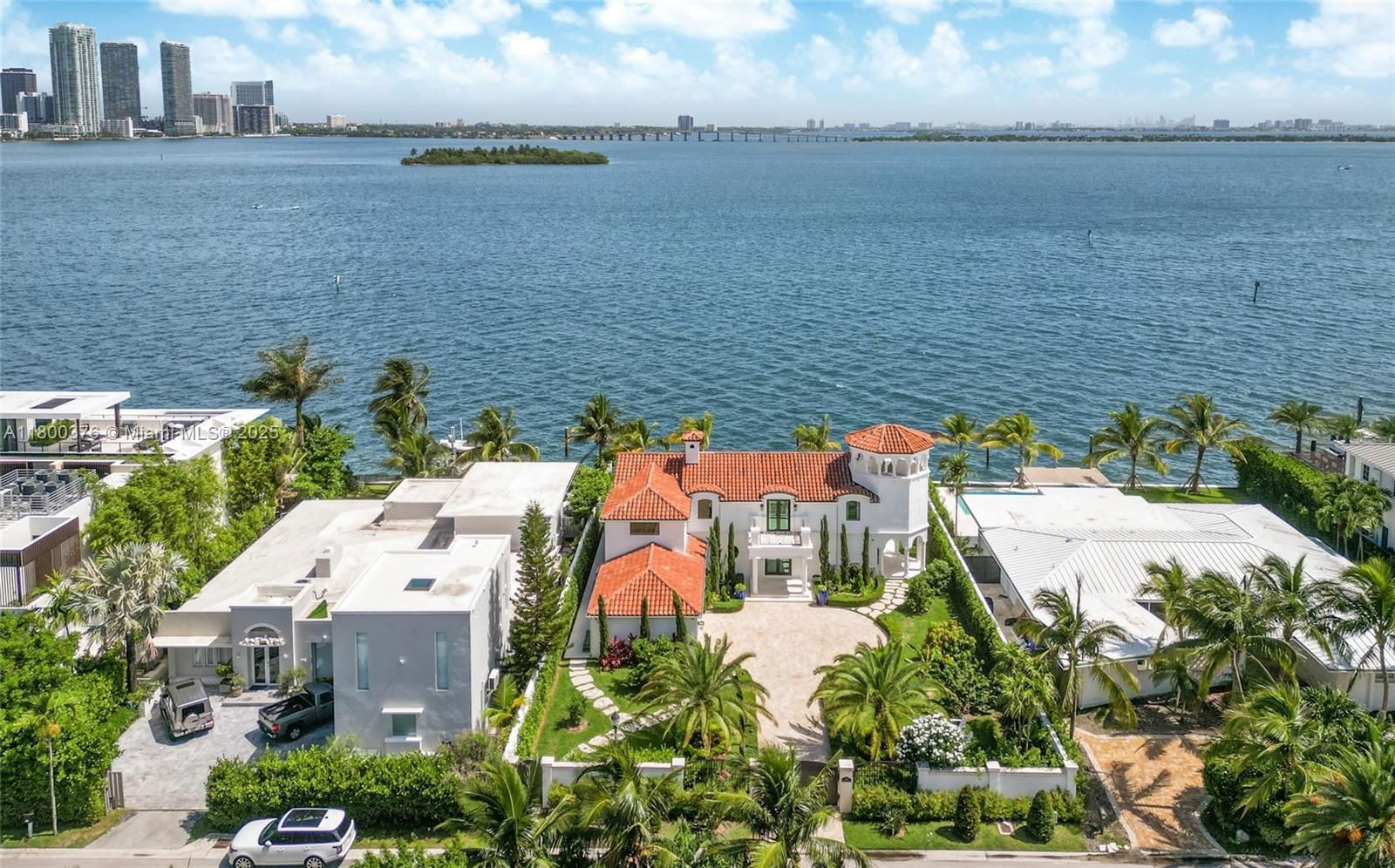 Real estate property located at 1001 Venetian Dr, Miami-dade, Biscayne Isl, Miami, FL