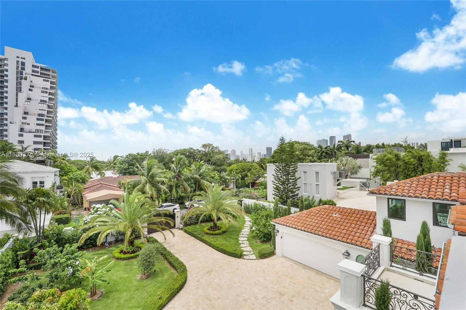 Real estate property located at 1001 Venetian Dr, Miami-dade, Biscayne Isl, Miami, FL