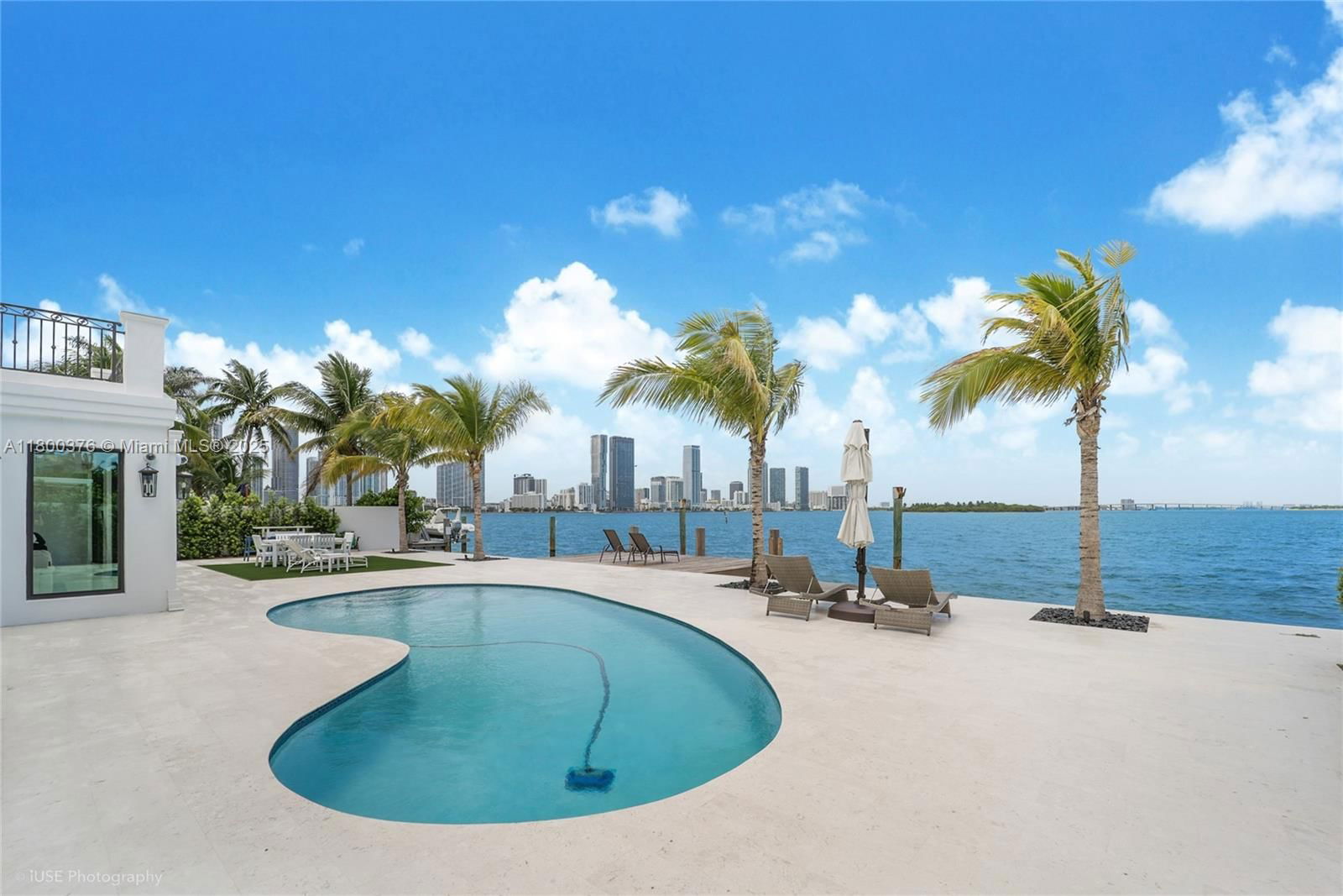 Real estate property located at 1001 Venetian Dr, Miami-dade, Biscayne Isl, Miami, FL