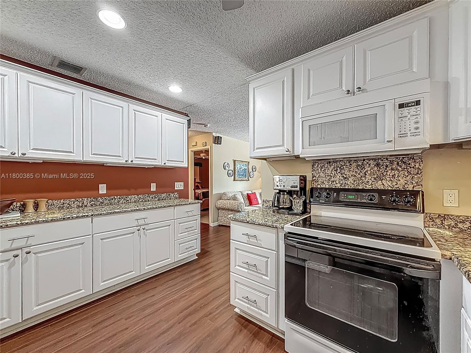 Real estate property located at 4291 Geneva Dr, Martin, Fishermans Cove, Stuart, FL