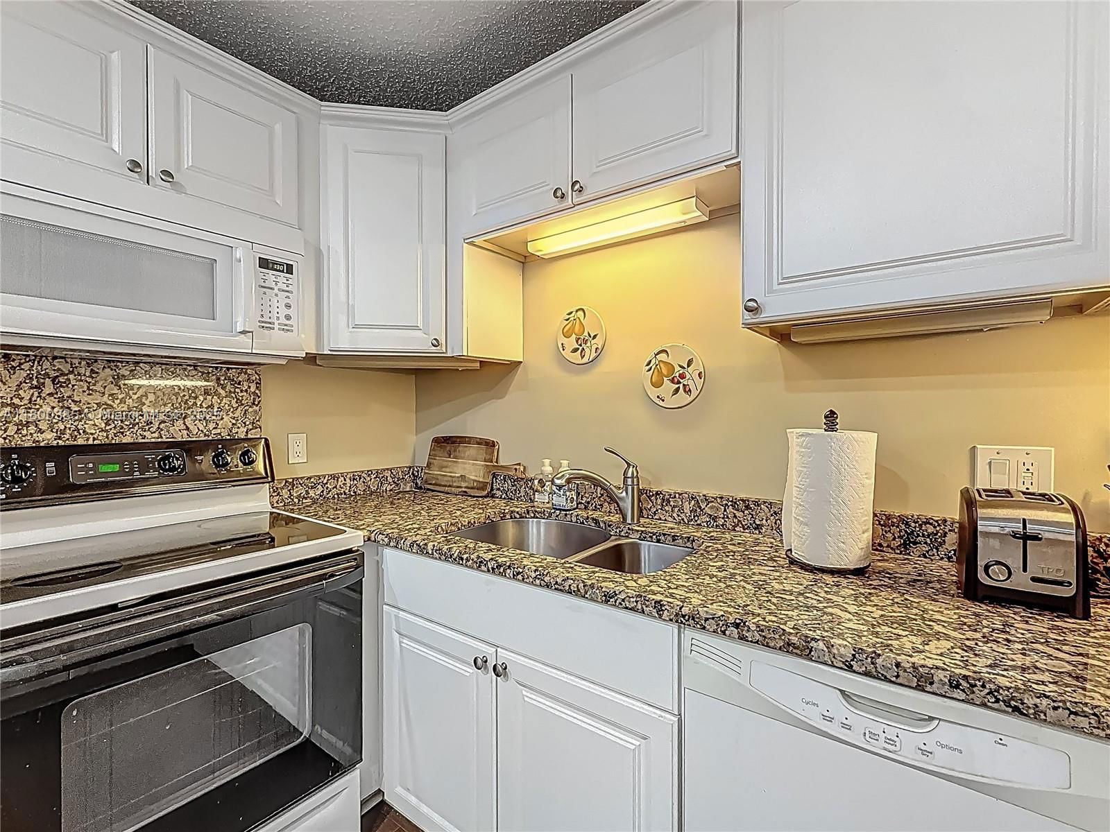 Real estate property located at 4291 Geneva Dr, Martin, Fishermans Cove, Stuart, FL