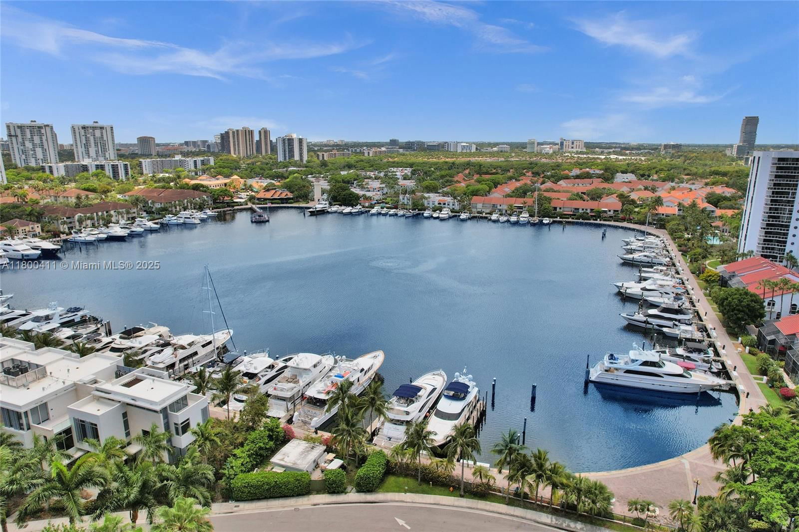 Real estate property located at 21055 Yacht Club Dr #1707, Miami-dade, South Tower At The Point, Aventura, FL