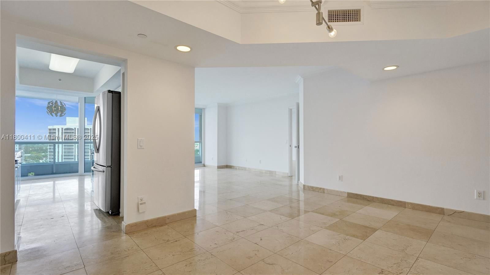 Real estate property located at 21055 Yacht Club Dr #1707, Miami-dade, South Tower At The Point, Aventura, FL