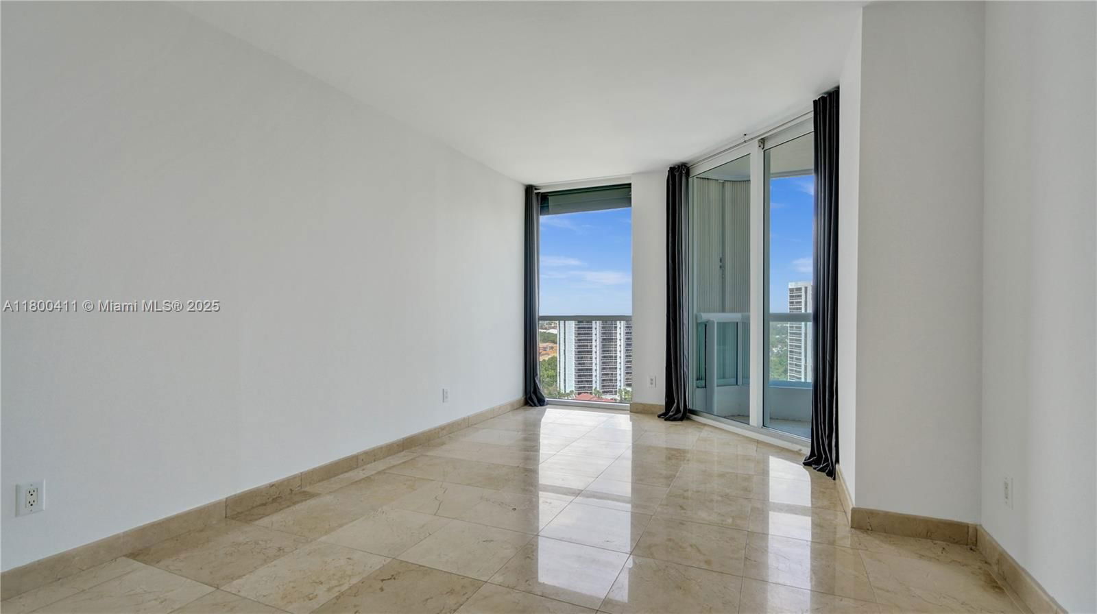 Real estate property located at 21055 Yacht Club Dr #1707, Miami-dade, South Tower At The Point, Aventura, FL