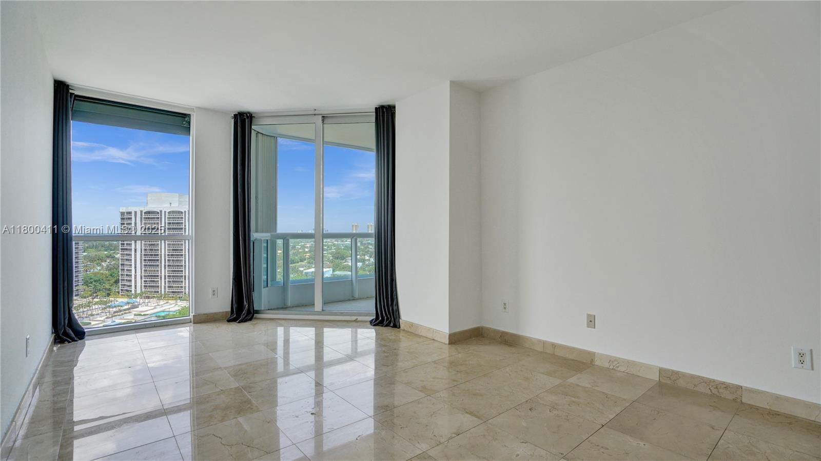 Real estate property located at 21055 Yacht Club Dr #1707, Miami-dade, South Tower At The Point, Aventura, FL