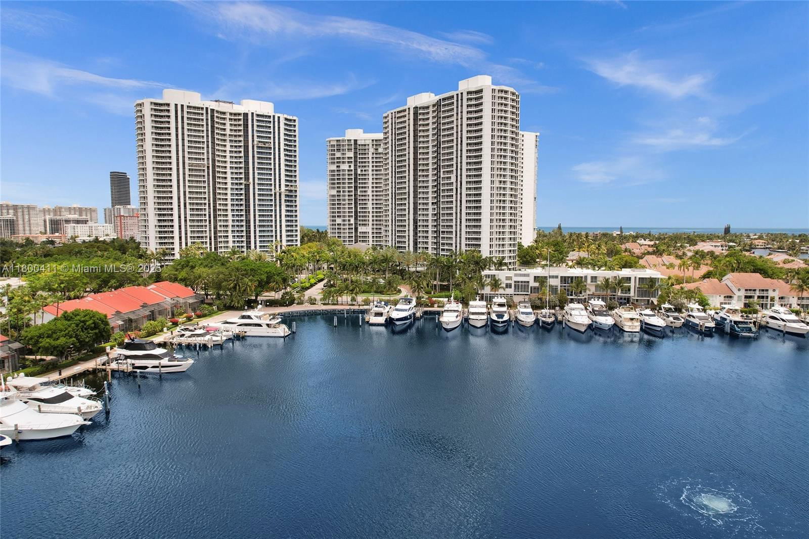 Real estate property located at 21055 Yacht Club Dr #1707, Miami-dade, South Tower At The Point, Aventura, FL