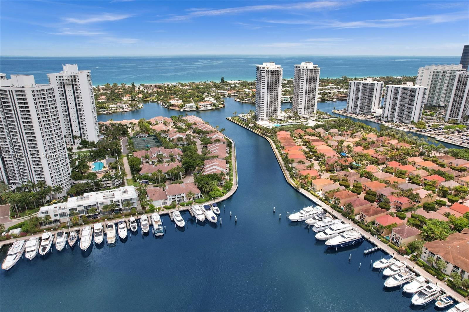 Real estate property located at 21055 Yacht Club Dr #1707, Miami-dade, South Tower At The Point, Aventura, FL