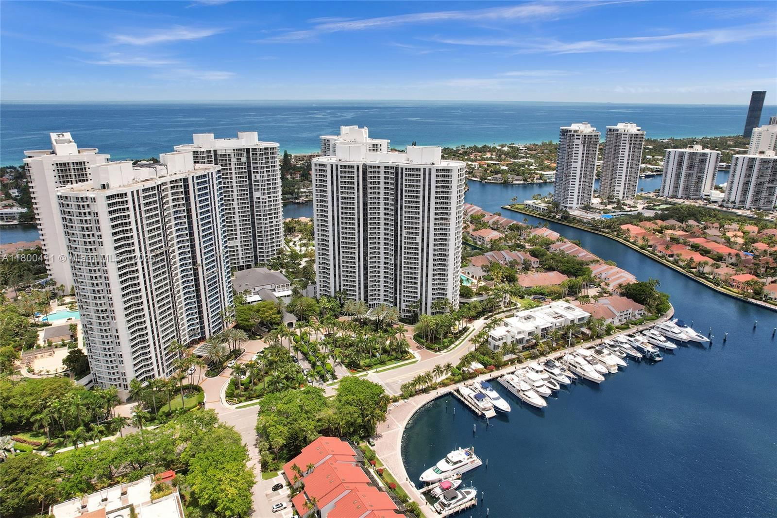 Real estate property located at 21055 Yacht Club Dr #1707, Miami-dade, South Tower At The Point, Aventura, FL